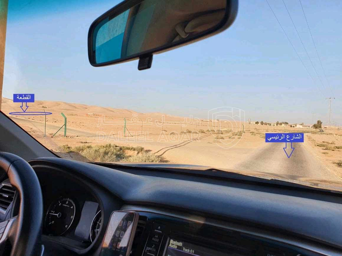 أرض في خلف واجهة مطار الملكة علياء الدولي - 22,000 دأ - صورة 1