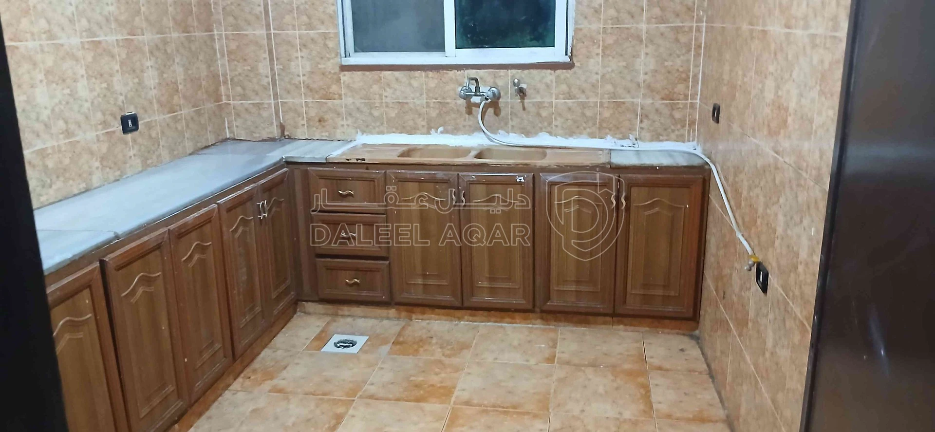 شقة في المرج بالقرب من دوار الإسكان  - 25,000 دأ - صورة 1