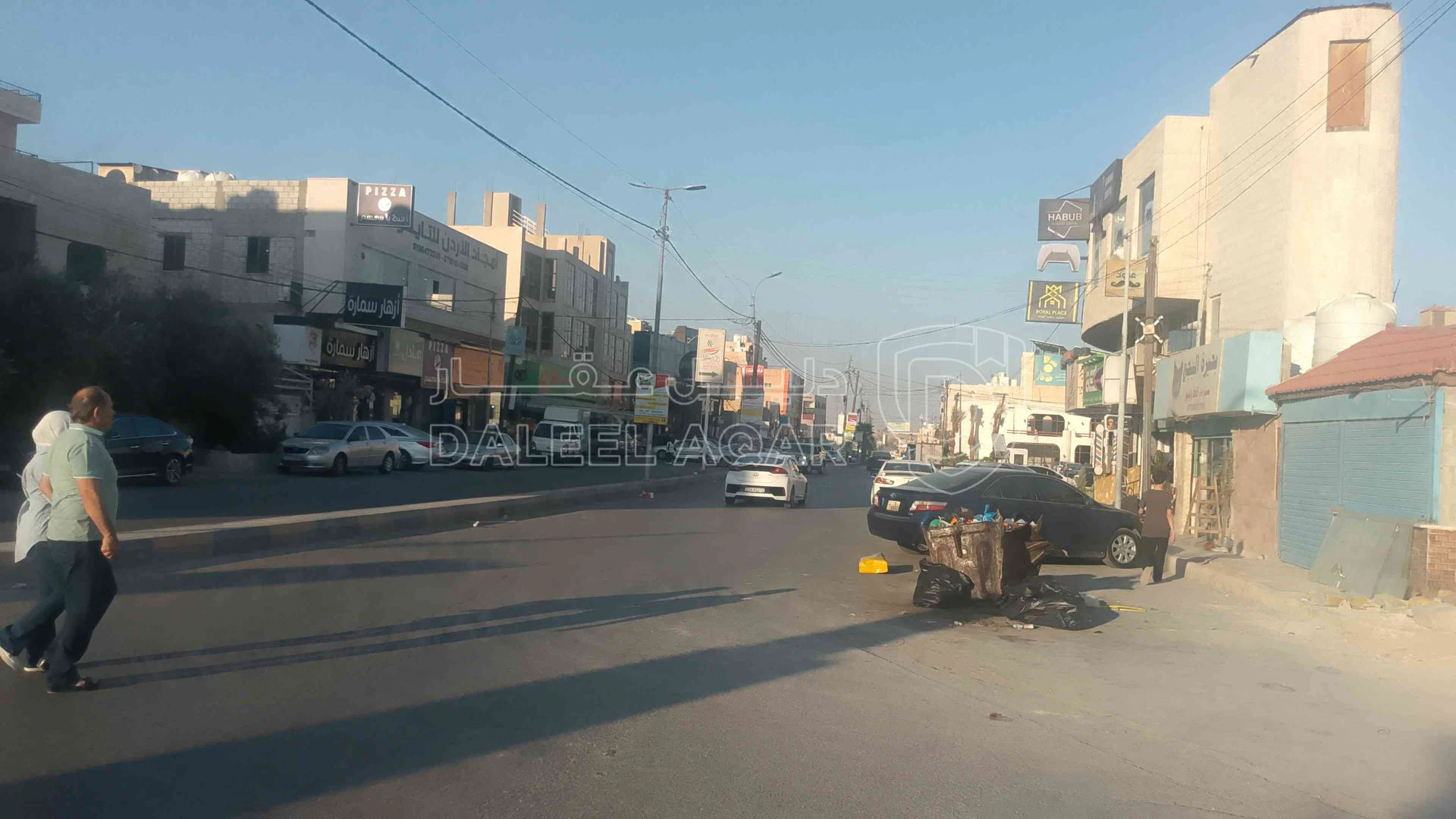 مبنى في الزرقاء الجديده شارع الفلاتر عبارة عن أسهم 14سهم للبيع الدخل السنوي الفين و800دينار  - 40,000 دأ - صورة 1