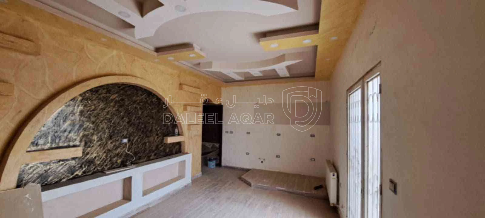 فيلا/منزل في عمان القسطل قبل جسر المطار قريبه من فلل الاندلسيه - 320,000 دأ - صورة 1