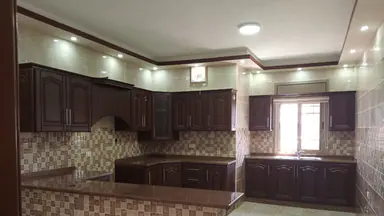 مبنى في الكرك الثنيه منطقه الصبيحات بجانب مستشفى الأمير علي العسكري - 270,000 دأ - صورة NaN