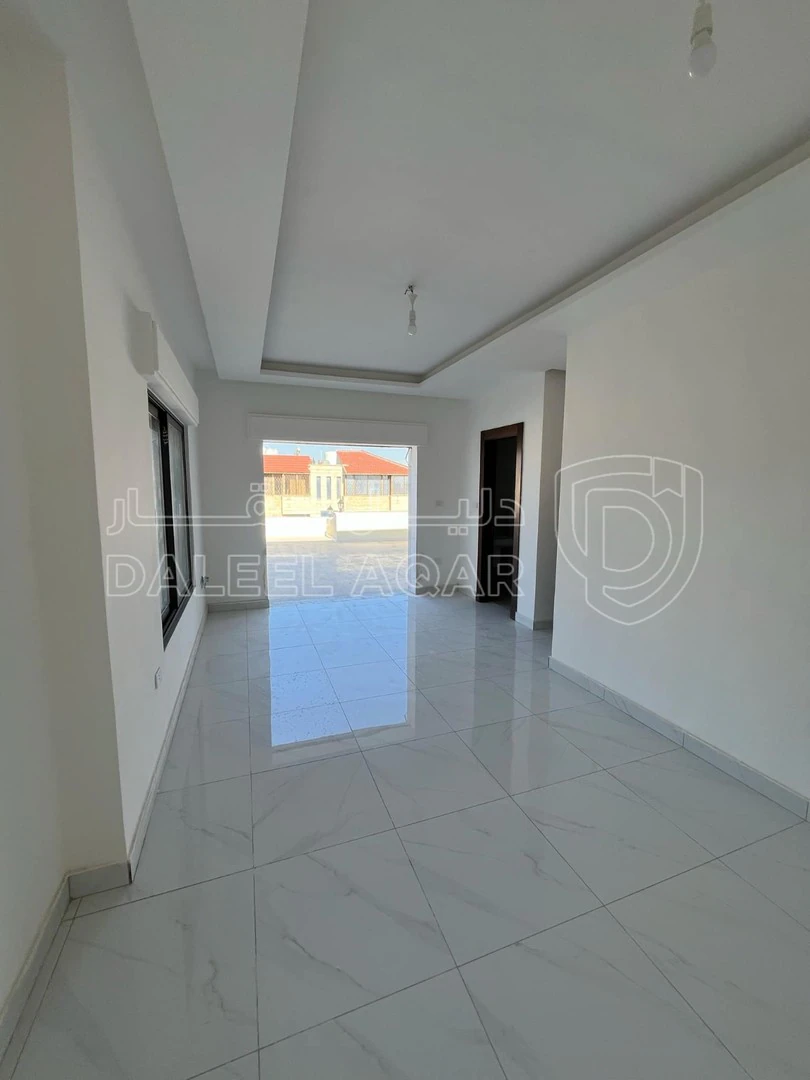 شقة في في ضاحية الياسمين قرب دوار قرقش منطقة راقية  - 75,000 دأ - صورة 1