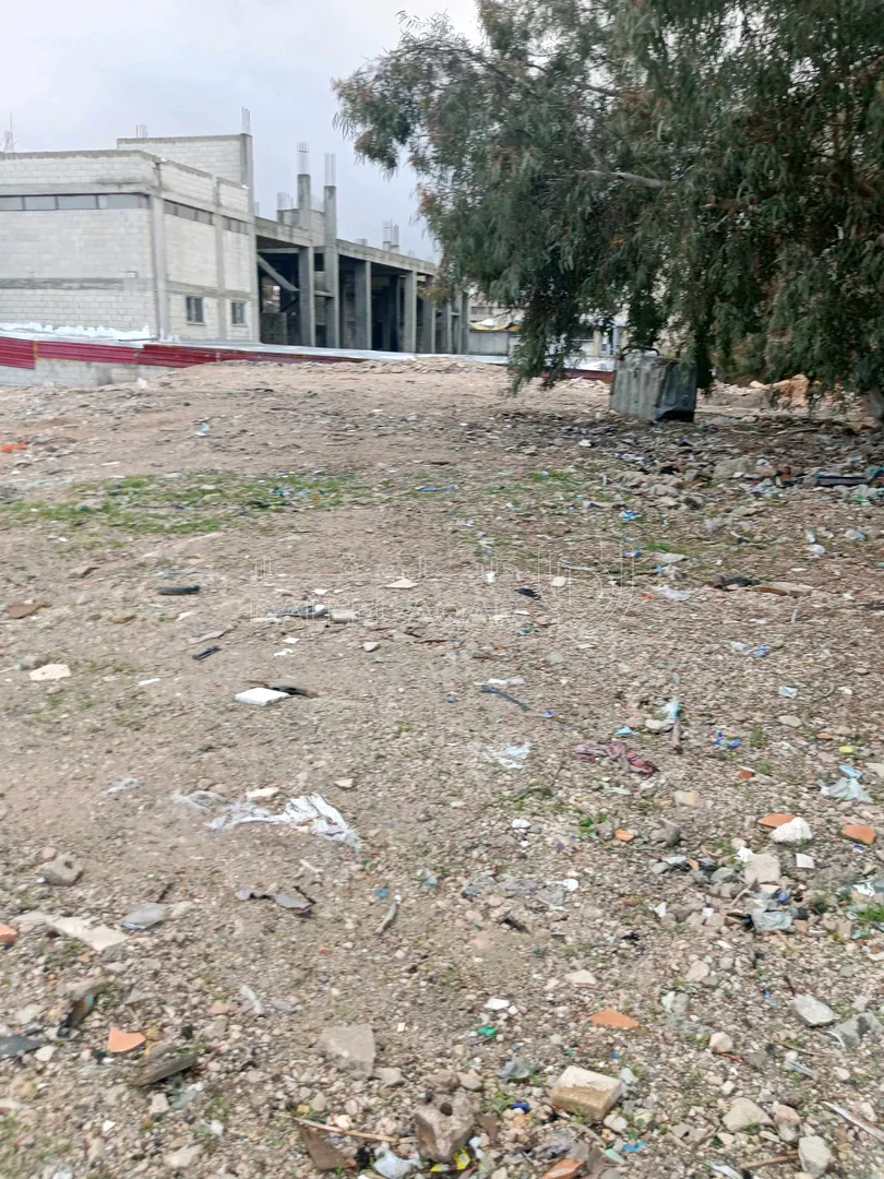 أرض في الزرقاء جسر الجبل الابيض - 130,000 دأ - صورة 1