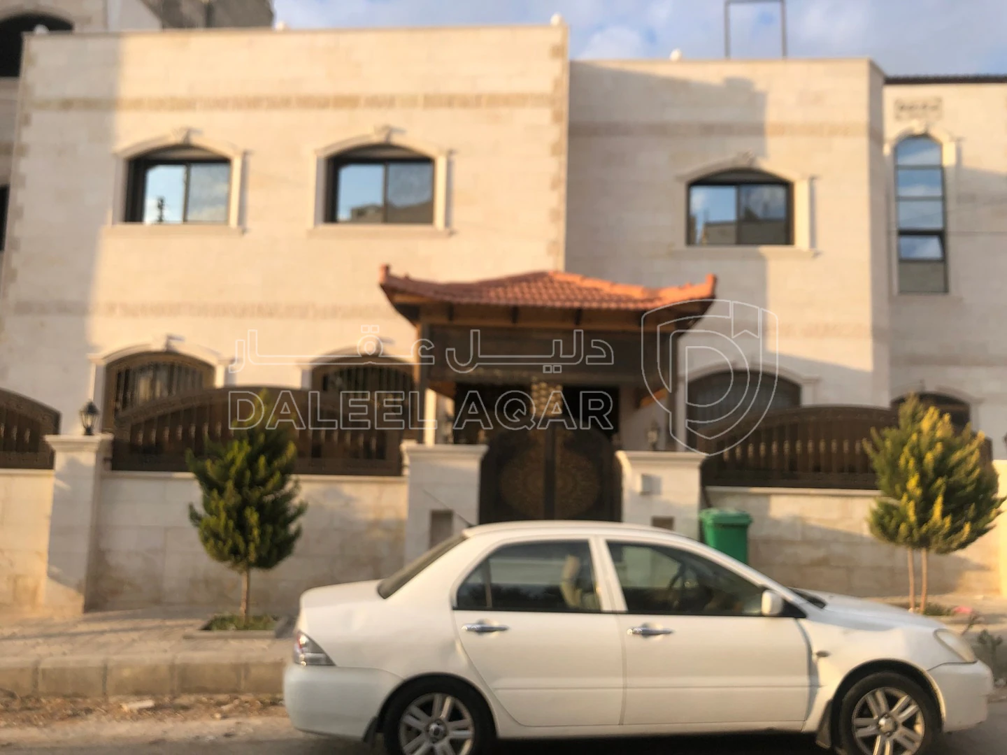 فيلا/منزل في فيلا متلاصقه مميزه جدا بسعر مغري - 190,000 دأ - صورة 1