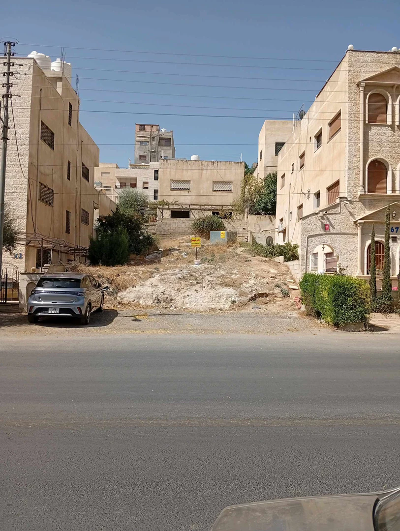 أرض في عمان ابونصير شارع الطاقة المتجددة - 72,000 دأ - صورة 1