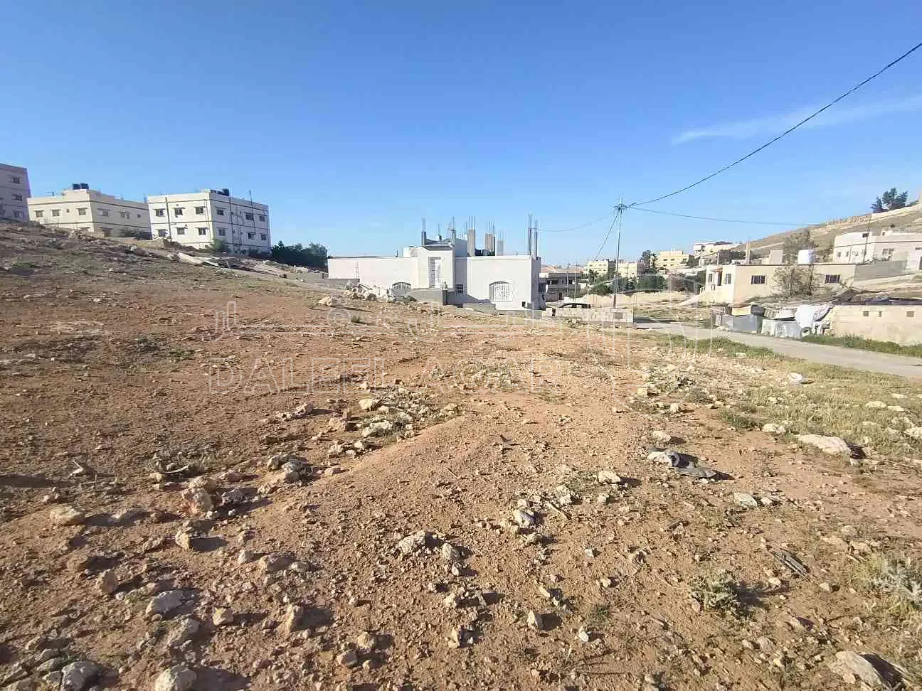 أرض في الزرقاء حي الأحمد قرب سجن بيرين - 15,000 دأ - صورة 1