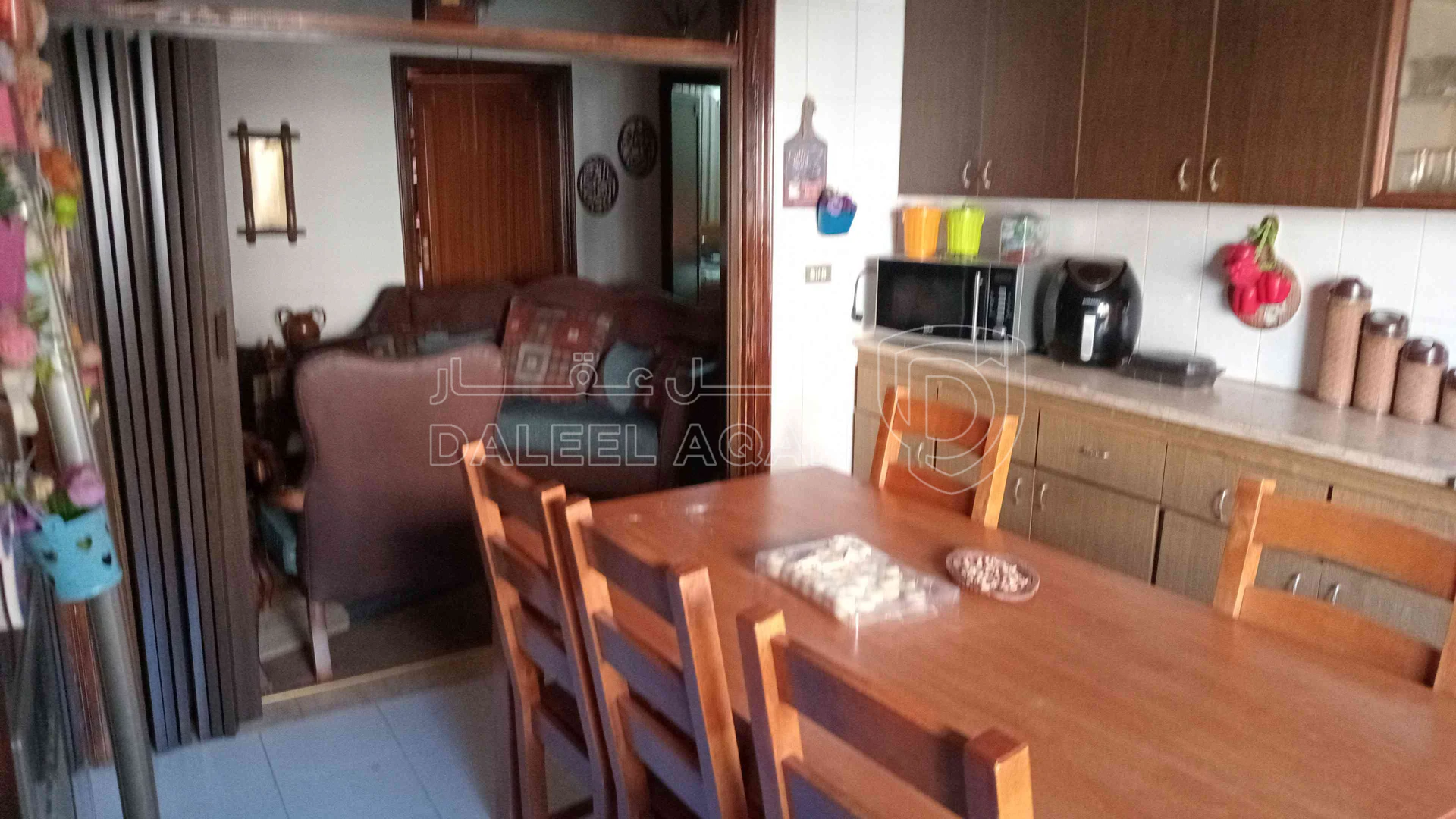 فيلا/منزل في صويلح الحي الشرقي مقابل كازيه توتال دخله مطعم الحناين شارع محمد اسماعيل العطيات - 160,000 دأ - صورة 1