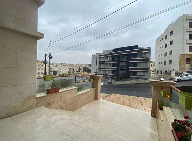 شقة في دير غبار - شارع هاشم السقاف قرب صيدلية الندى - 230,000 دأ - صورة 1