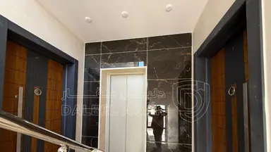 شقة - مدينة الشرق - مقابل اسواق العقرباوي  - 60000 دأ