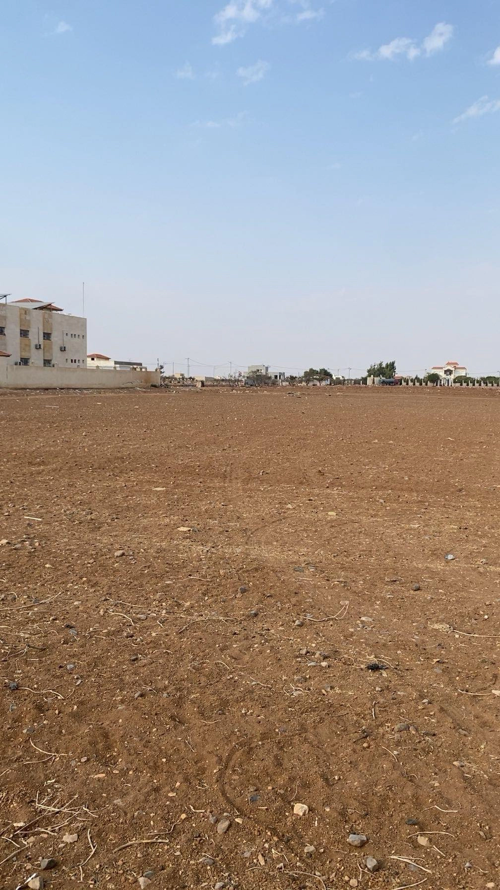 أرض في ارض للبيع في محافظة اربد في مدينة الرمثا  - 135,000 دأ - صورة 1