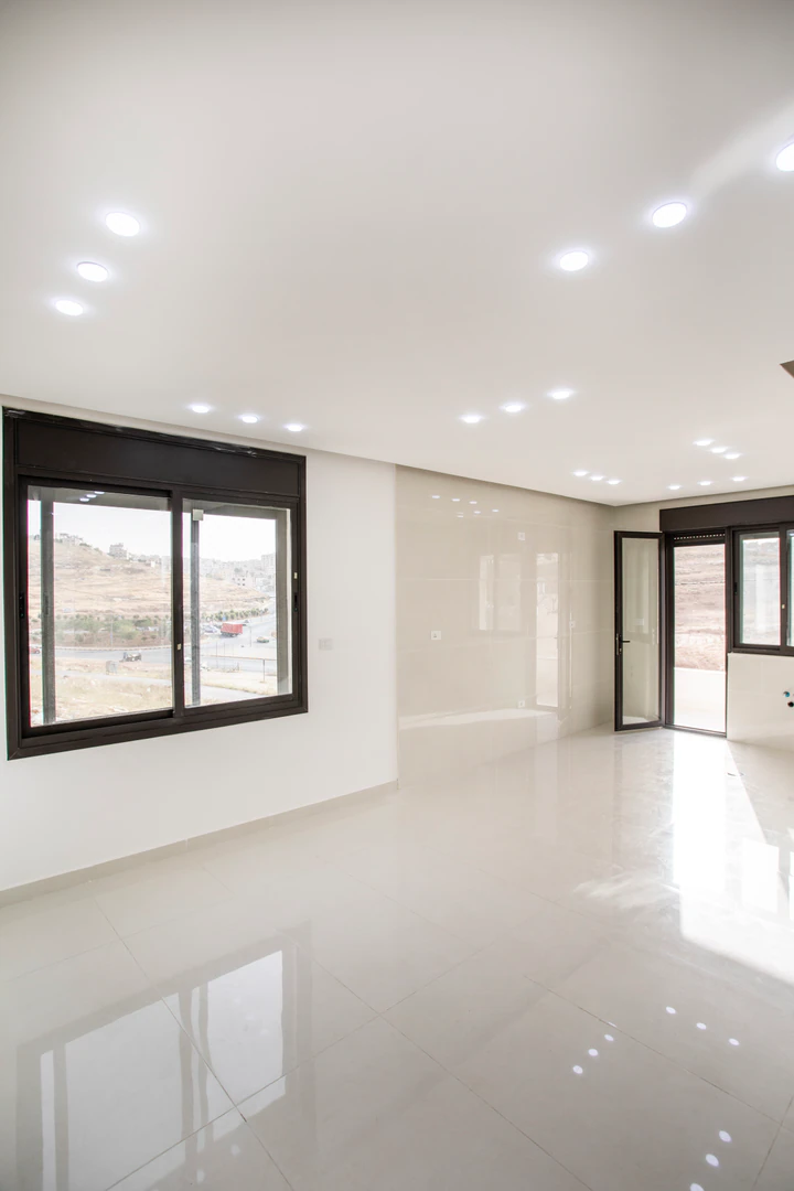 شقة في ابو علندا -اسكان الكهرباء - 65,000 دأ - صورة 1