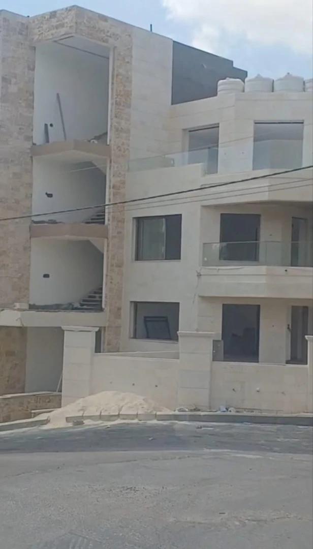 شقة في شمال عمان  - 175,000 دأ - صورة 1