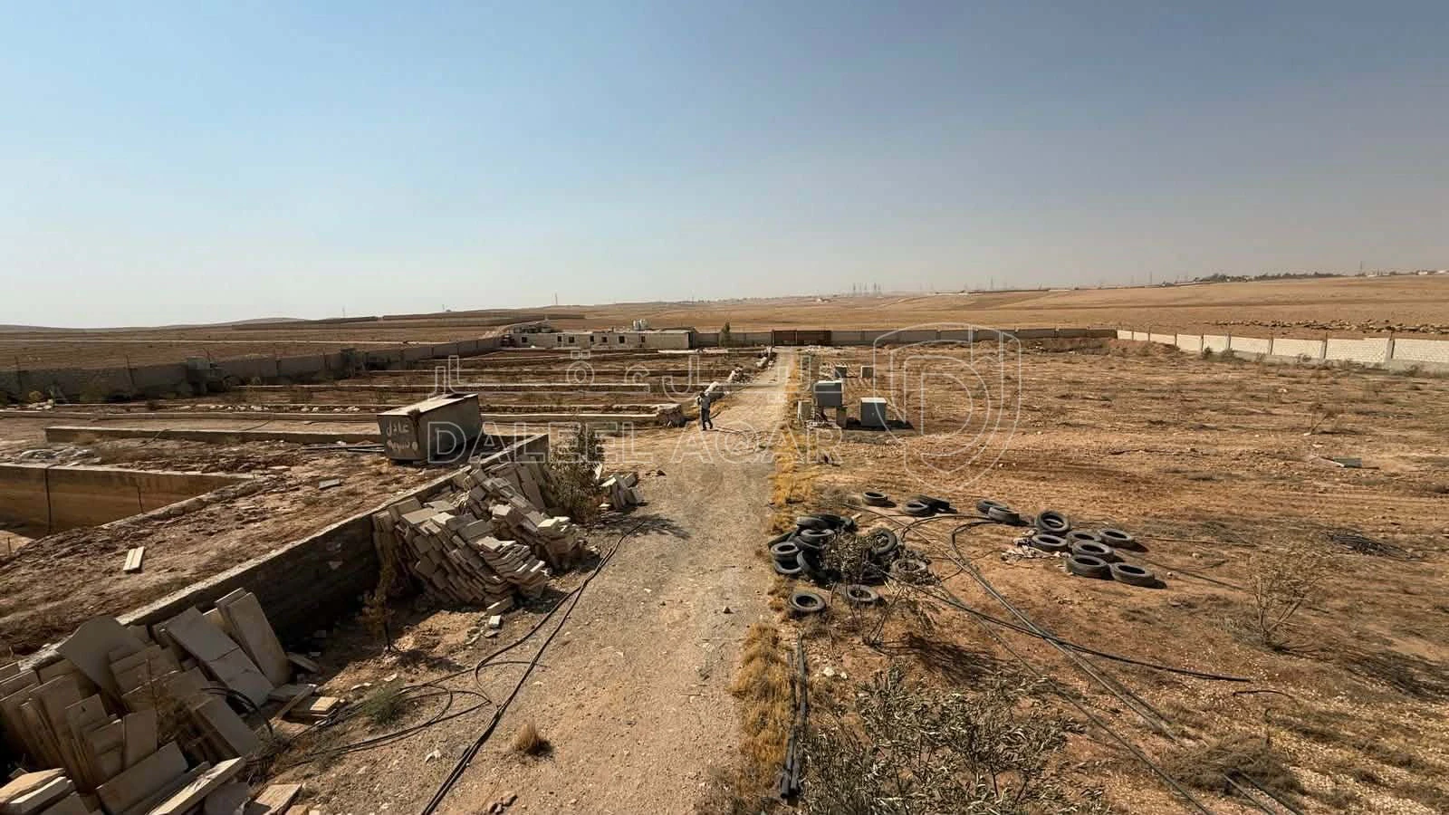 أرض في موقع قريب من مشاريع الاسكان وعمان الادارية - 67,000 دأ - صورة 1