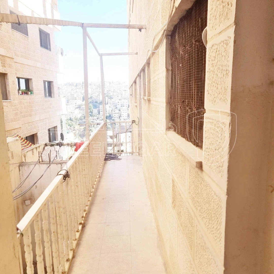 مبنى في عمان جبل عمان الدوار الثاني - 650,000 دأ - صورة 1