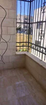 شقة - قرب مدارس الحصاد  - 65000 دأ