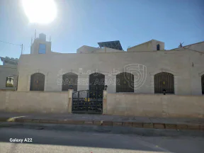 مبنى - الزرقاء مدينة الشرق المرحلة الثانية  - 150000 دأ