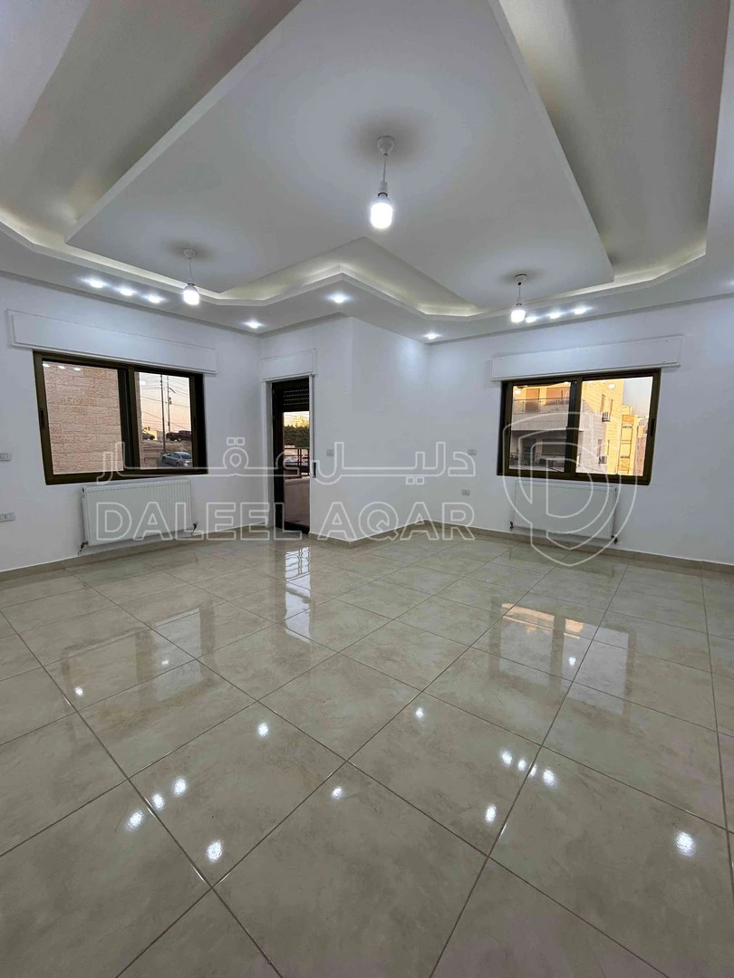شقة في عماره رقم 11 شارع نمر الحمود - 92,000 دأ - صورة 1