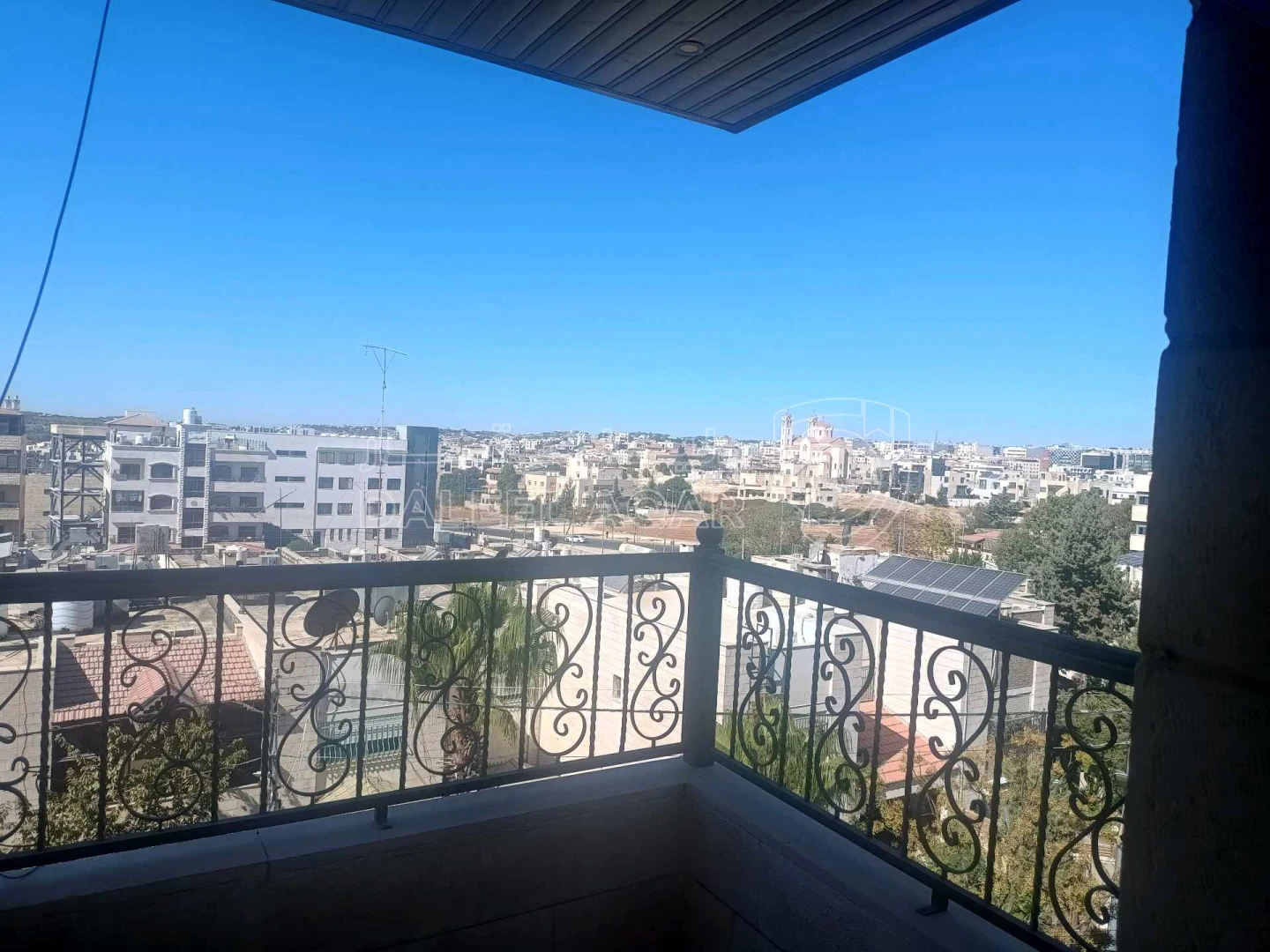 شقة في عمان خلدا بالقرب من مدرسة المعارف - 128,000 دأ - صورة 1