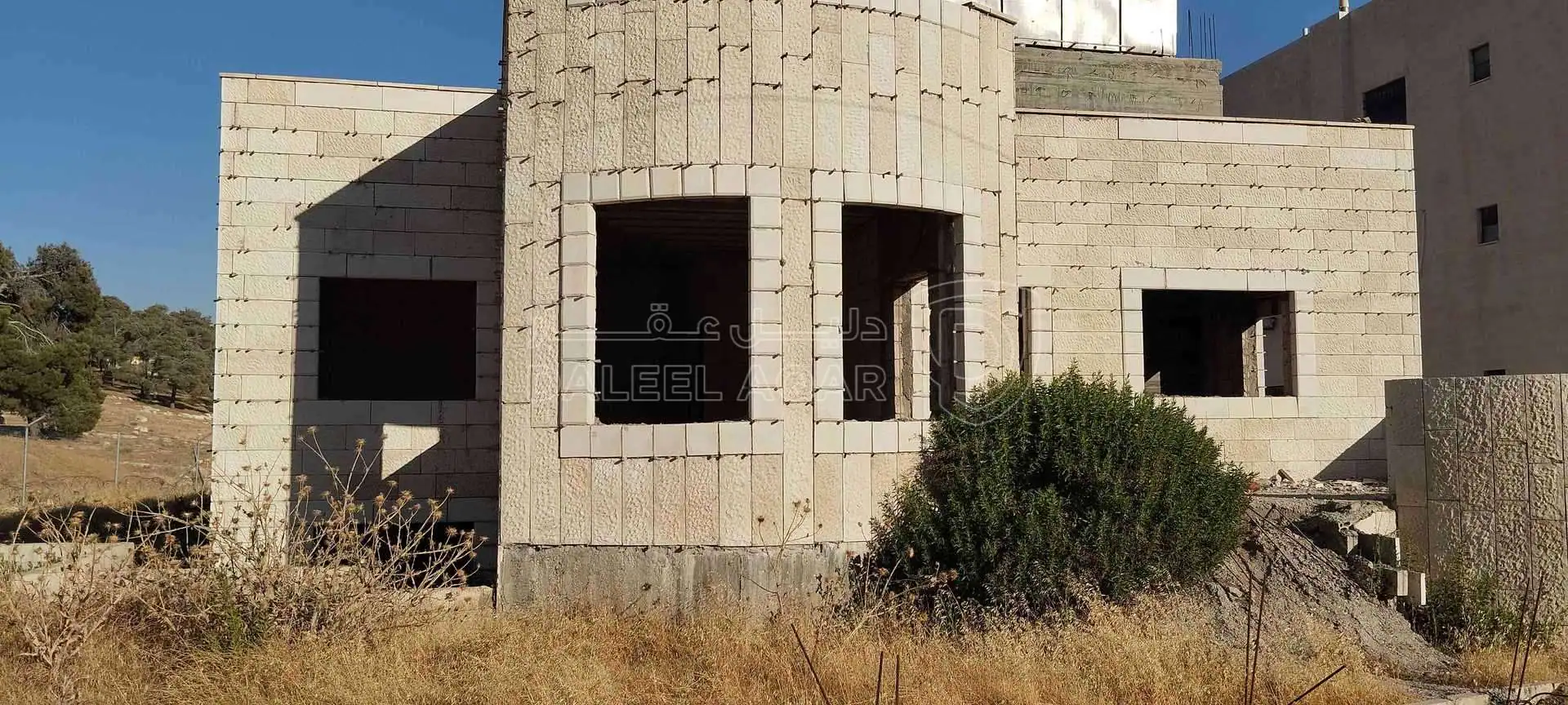 فيلا/منزل في جويدة إسكان المالية والزراعه بجانب نادي الرمايه الملكي - 180,000 دأ - صورة 1