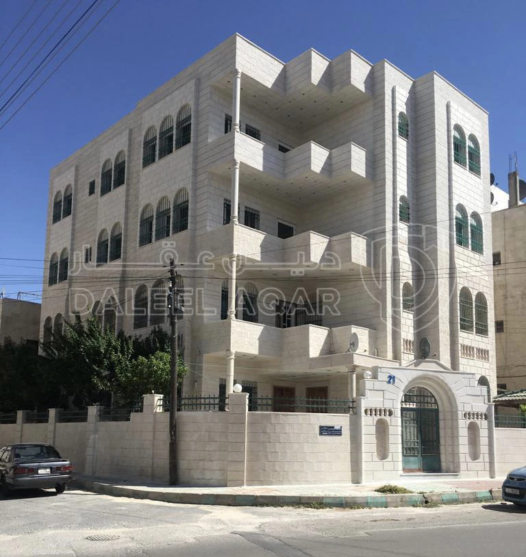 مبنى في عمان ضاحية الياسمين بجانب مسجد صبحي الحاج حسن - 310,000 دأ - صورة 1