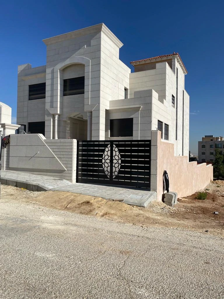 فيلا/منزل في طريق مرج الحمام البحر الميت.  مقابل كازيه السلام  - 525,000 دأ - صورة 1