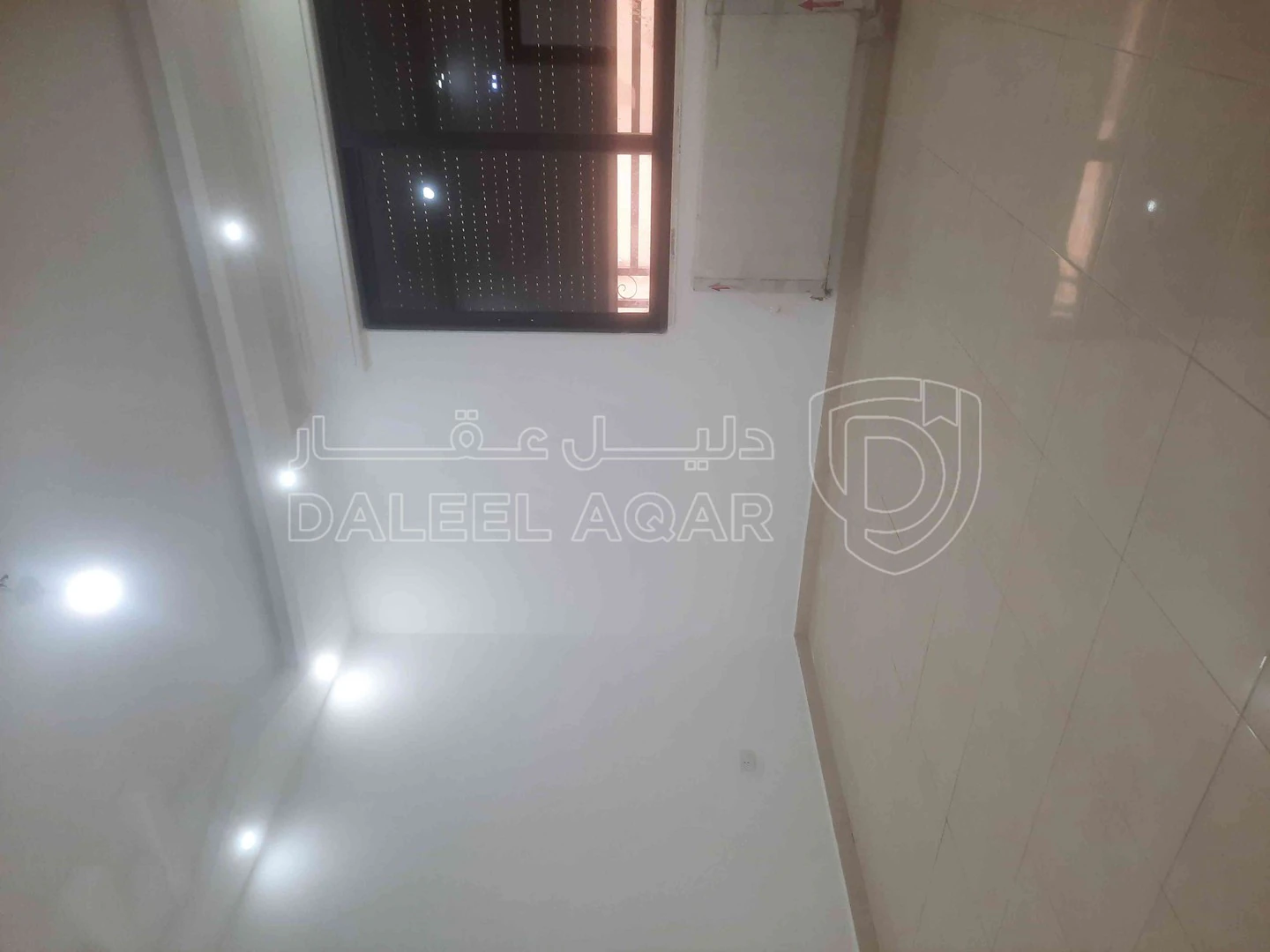 شقة في شقة ارضية مع حدائق للبيع في عرجان - 115,000 دأ - صورة 1