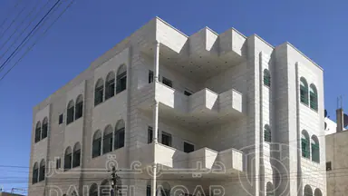 شقة - ضاحية الياسمين بجانب مدرسة الفلاح النموذجية - 80000 دأ