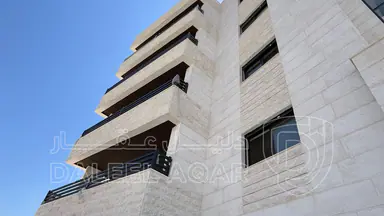 شقة - شقة جديدة ب 38 الف في جبل الزهور تشطيب حديث  - 38000 دأ