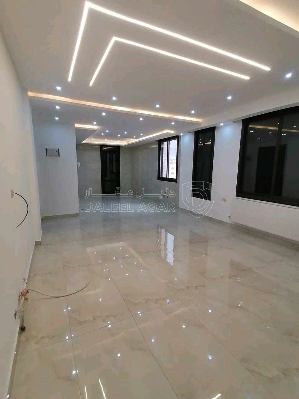 شقة في البنيات - 130,000 دأ - صورة 1