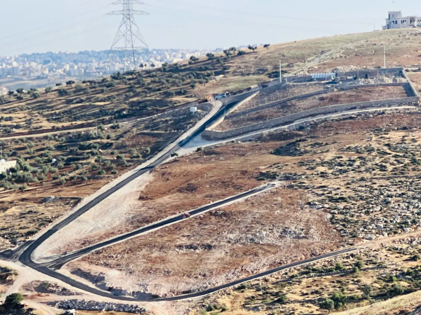 أرض في الزرقاء - ام رمانة  - 41,000 دأ - صورة 1