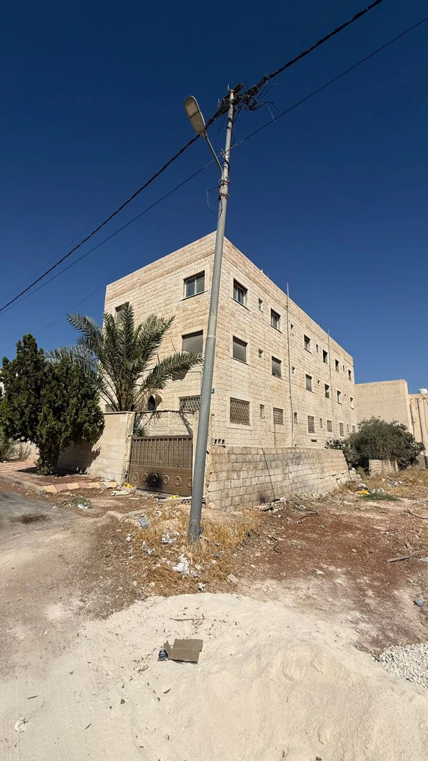 مبنى في ابوعلندا/شارع جبر بن عتيق - 340,000 دأ - صورة 1