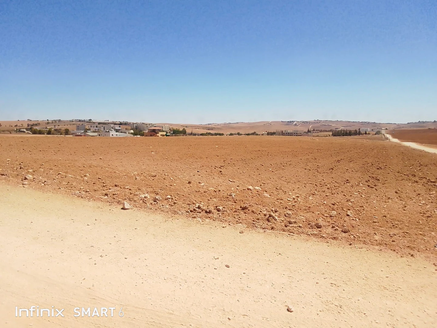 أرض في مادبا - الواحة - بجانب الجامعة الامريكية  - 87,024 دأ - صورة 1