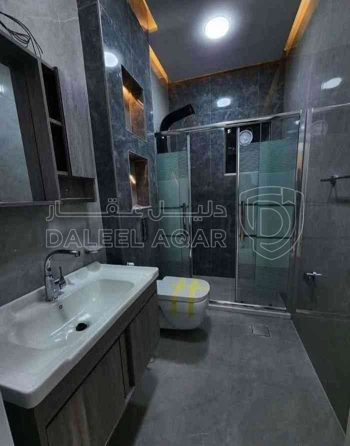 شقة في العقبة السكنية الخامسة - 77,000 دأ - صورة 1