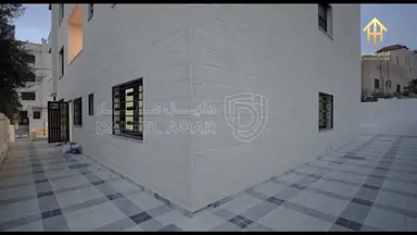 شقة في ‏ALHAKAM HOUSING كاش او أقساط من المالكمشروع مادبا حي الرشاد ((بالقرب من مسجد عيسى أبن مريم))( شقق طابقيه مساحة (174)📌لدينا فريق كامل مجهز في اي وقت للجولات الميدانية وتزويدكم في ادق التفاصيل للمشروع (المشروع جاهزة للتسليم) 🏘️🏘️🏙️ شركتنا مختصة باختيار المواقع الاستراتيجية وفي أرقى المناطق) ________🏘️ مواصفات الشقق بمواصفات ڤلل💯تشطيبات سوبر ديلوكس❇️ مساحة الشقه الاولى 174+220 مساحات خارجيه ❇️ مساحة الشقق (174)م وتتكون من : ✔️ 2 غرف نوم اطفال  ✔️ غرفة ماستر ✔️ 3حمامات ✔️ صالون مع بلكونه✔️ مطبخ مع بلكونه✔️ غرفة ضيوف مع بلكونه 📌مواصفـات الشقة :-🔹المنيوم مقطع خاص Spacer 16m زجاج Double Glaze عازل للحرارة والصوت .🔹اباجورات المنيوم كهرباء معزولة Foam .🔹 بورسلان إسباني نخب أول .🔹 أطقم حمامات معلقة Vetra .🔹 مغاسل كاونتر مع خزائن Laminate .🔹 بطاريات Roca إسباني .🔹 نظام Shower Jet مع قاطع سيكوريت واكسسوارات Stainless steel .🔹 أسقف جبسبمورد مع ديكورات مودرن مميزة لكامل الشقة .🔹انارة Spot light Linear light لكامل الشقة .🔹أبواب قشرة جوز دهان ايطالي .🔹باب رئيسي أمان متعدد الاقفال .🔹دهانات ديكورية للمداخل ودهانات Dulux لداخل الشقة .🔹انتركم  .🔹تمديدات انترنت لكل الغرف .🔹تأسيس كامل للمكيفات لكل الغرف ويشمل النحاس والكهرباء والتصريف .🔹نظام ستلايت مركزي📌مواصفات المشروع :-🔸واجهات وبروزات معمارية مميزة حجر رويشد نخب اول قياس 50 سم .🔸ديكورات للمداخل والادراج وواجهات المصاعد .🔸رخام ايطالي للمداخل والادراج والترسات .🔸مصعد ايطالي Stainless Steel .🔸عزل كامل مائي وحراري لجدران المبنى داخلي وخارجي .🔸موقف سيارة مستقل لكل شقة .🔸خزان ماء اضافي لكل شقة .🔸تشطيبات Super Deluxe .🔸اشراف هندسي كامل على كافة مراحل العمل من التأسيس وحتى التشطيب النهائي .✅ خدمة ضمان ما بعد البيع :-جميع الشقق منفذة باعلى المواصفات الفنية ومكفولة لمدة سنةكاملة 💯.للأستفسار :0777979428 - 75,000 دأ - صورة NaN