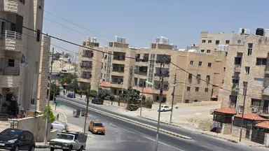 شقة في عمان-ماركاالشمالية/الونانات تبعد ٨٠٠م   - 33,000 دأ - صورة NaN