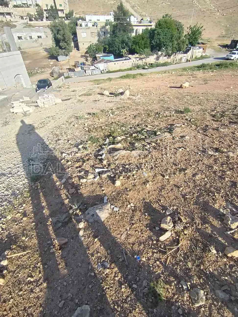 أرض في الزرقاء حي الأحمد قرب سجن بيرين - 15,000 دأ - صورة 1