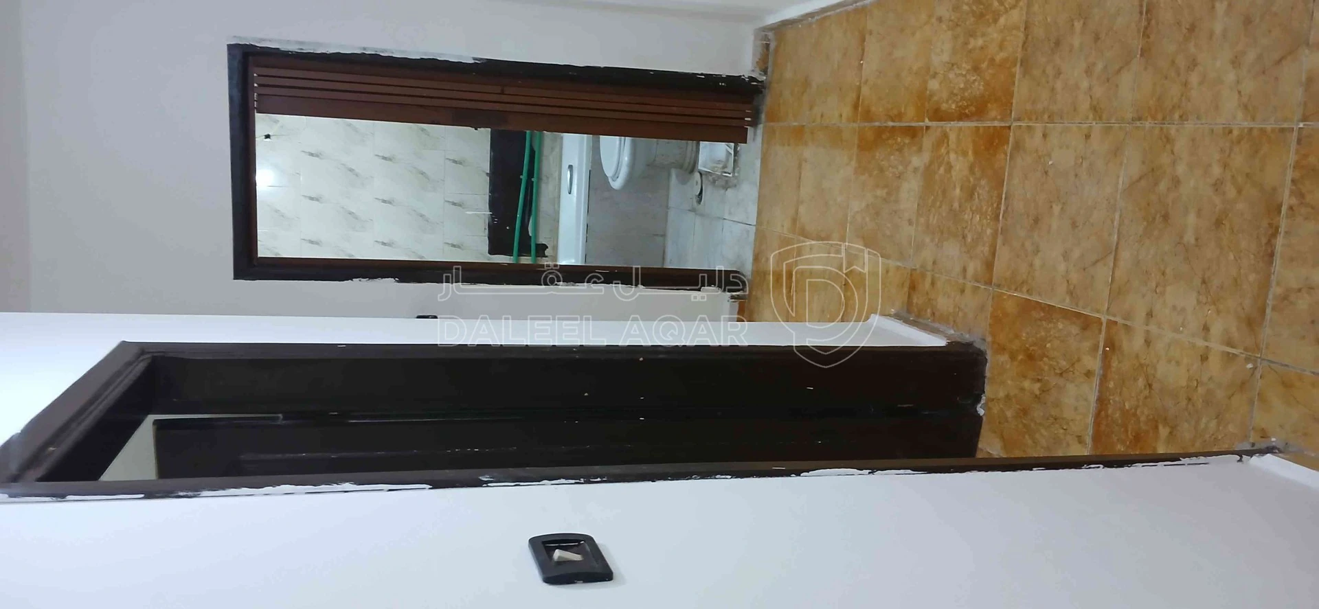 شقة في المرج بالقرب من دوار الإسكان  - 25,000 دأ - صورة 1