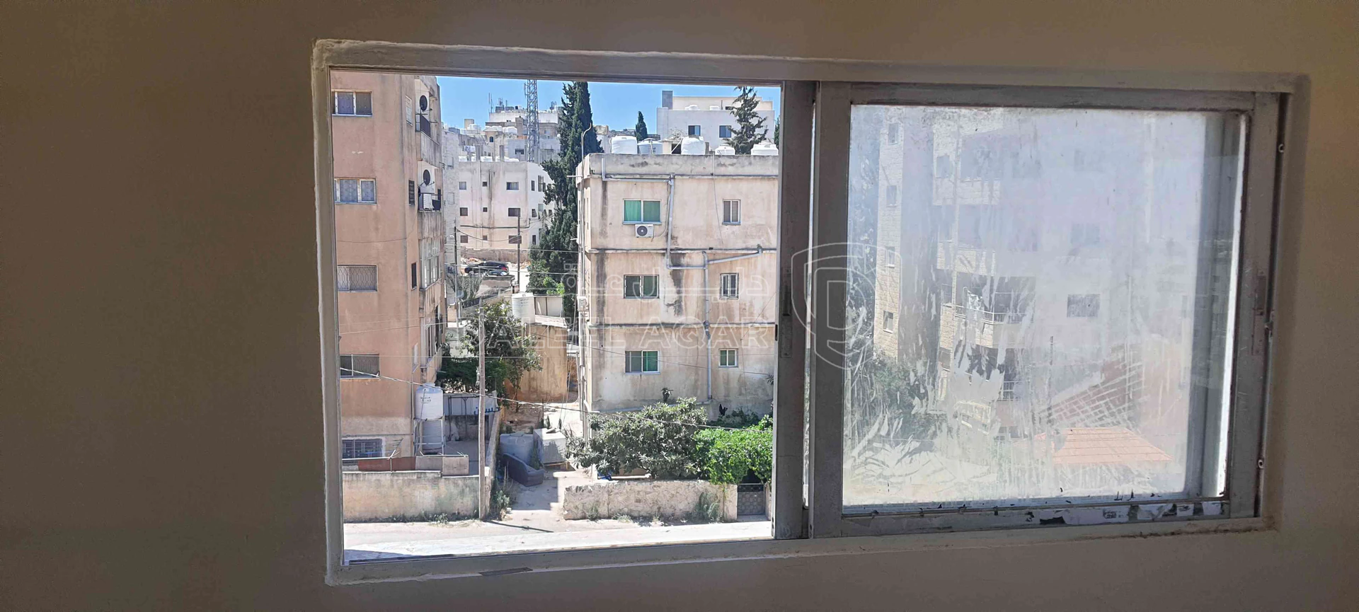 شقة في اربد خلف الضمان الاجتماعي - 9,500 دأ - صورة 1