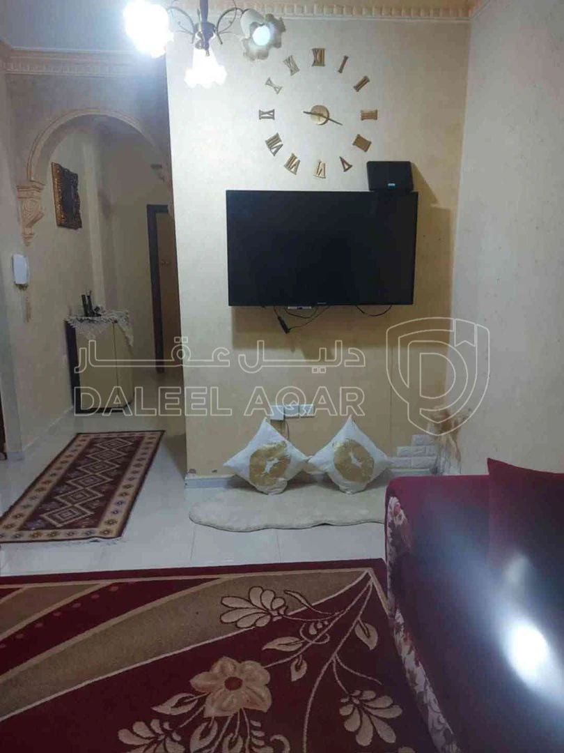 شقة في العاشرة الغربي مقابل مدرسة واحة الفكر الإسلامية - 36,000 دأ - صورة 1