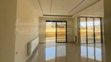 شقة - طريق المطار الحويطي خلف العالمية - 122000 دأ