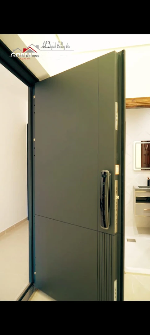 شقة في خلف مديرية الدفاع المدني  - 72,000 دأ - صورة 1