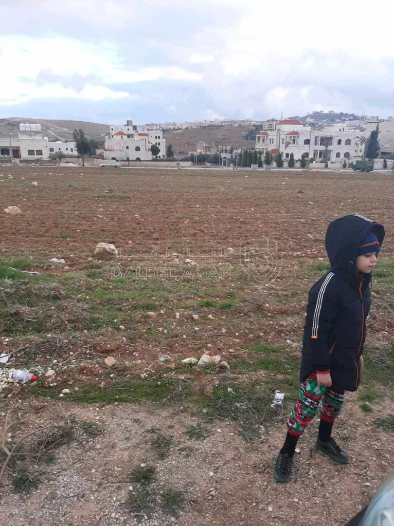 أرض في شفا بدران خلف دوار الترخيص باتجاه الترخيص - 130,000 دأ - صورة 1