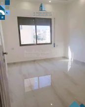 شقة في حي عدن قرب دوار الجبالي  - 39,000 دأ - صورة NaN