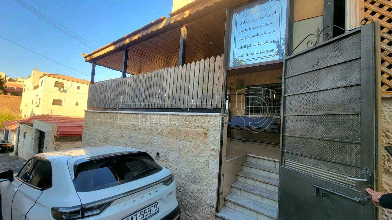 شقة في عمان طبربور قرب مدارس الخضر للبنين والباص السريع  - 62,000 دأ - صورة 1