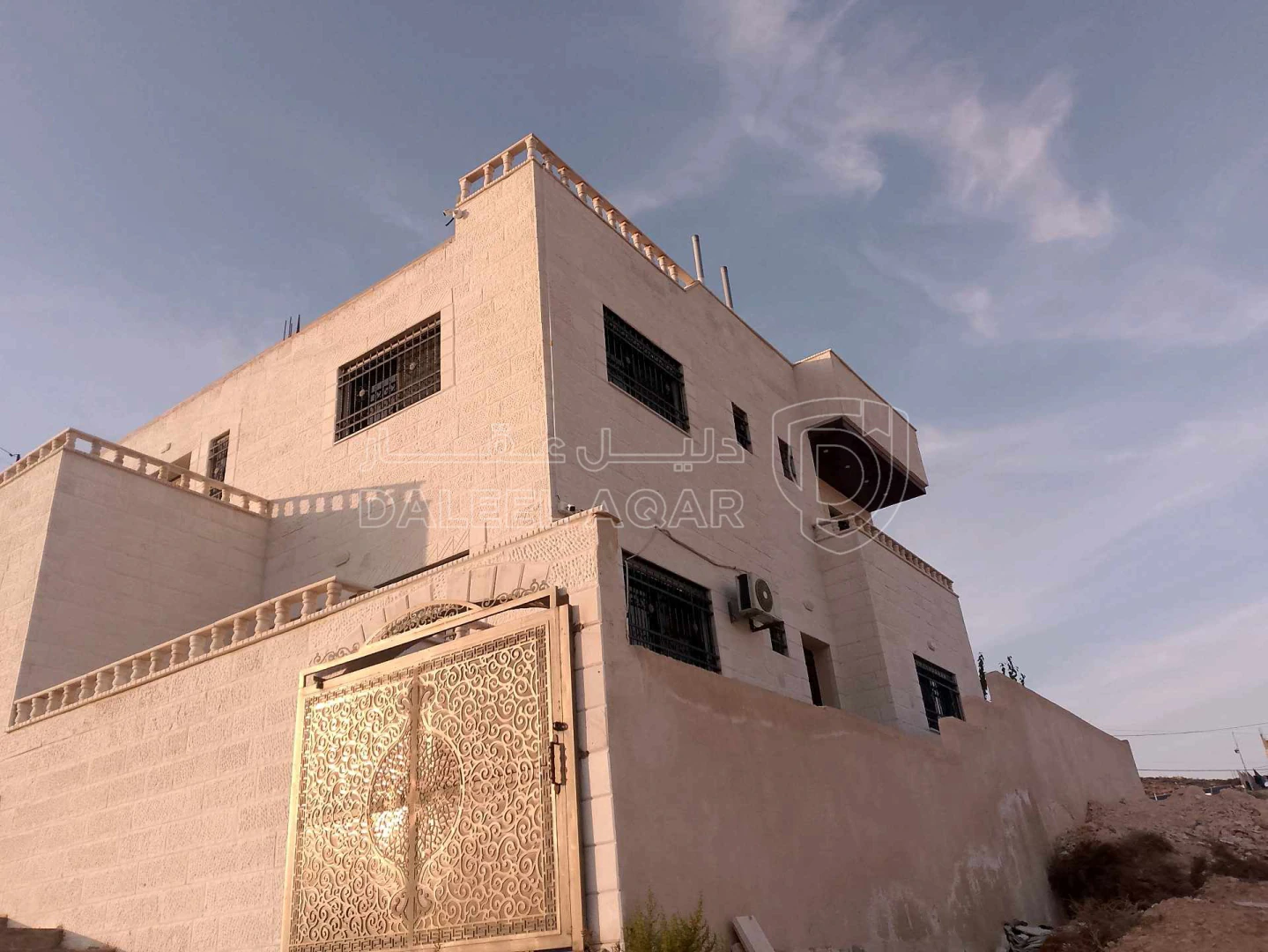 فيلا/منزل في منزل للبيع دوبلكس طابقين مشطب كامل مسكون 10شهور فقط مستقل عمر البناء 3سنوات شومر اسكان المهندسين مقابل مسجد الخير من المالك مباشره  - 150,000 دأ - صورة 1