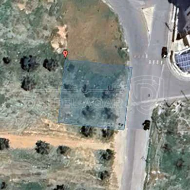 أرض في الجبيهة مقابل قصر الاميرة بسمة مقابل مسجد زمزم - 420,000 دأ - صورة 1