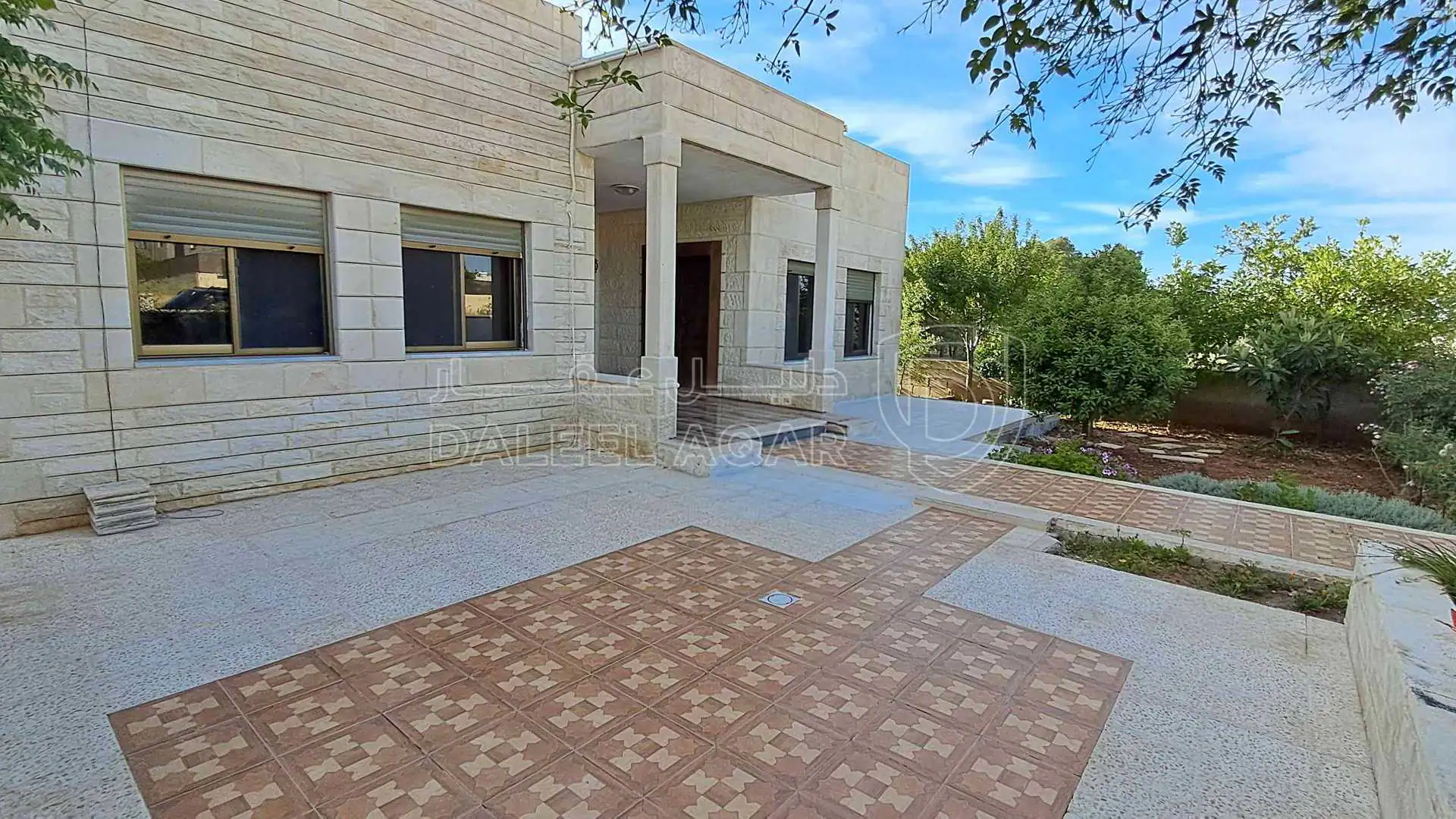 فيلا/منزل في منزل مستقل للبيع في منطقة زبود - ناعور بالقرب من دار الدواء - 175,000 دأ - صورة 1