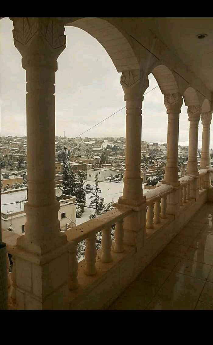 مبنى في المفرق .منشية بني حسن. وسط البلد  - 260,000 دأ - صورة 1