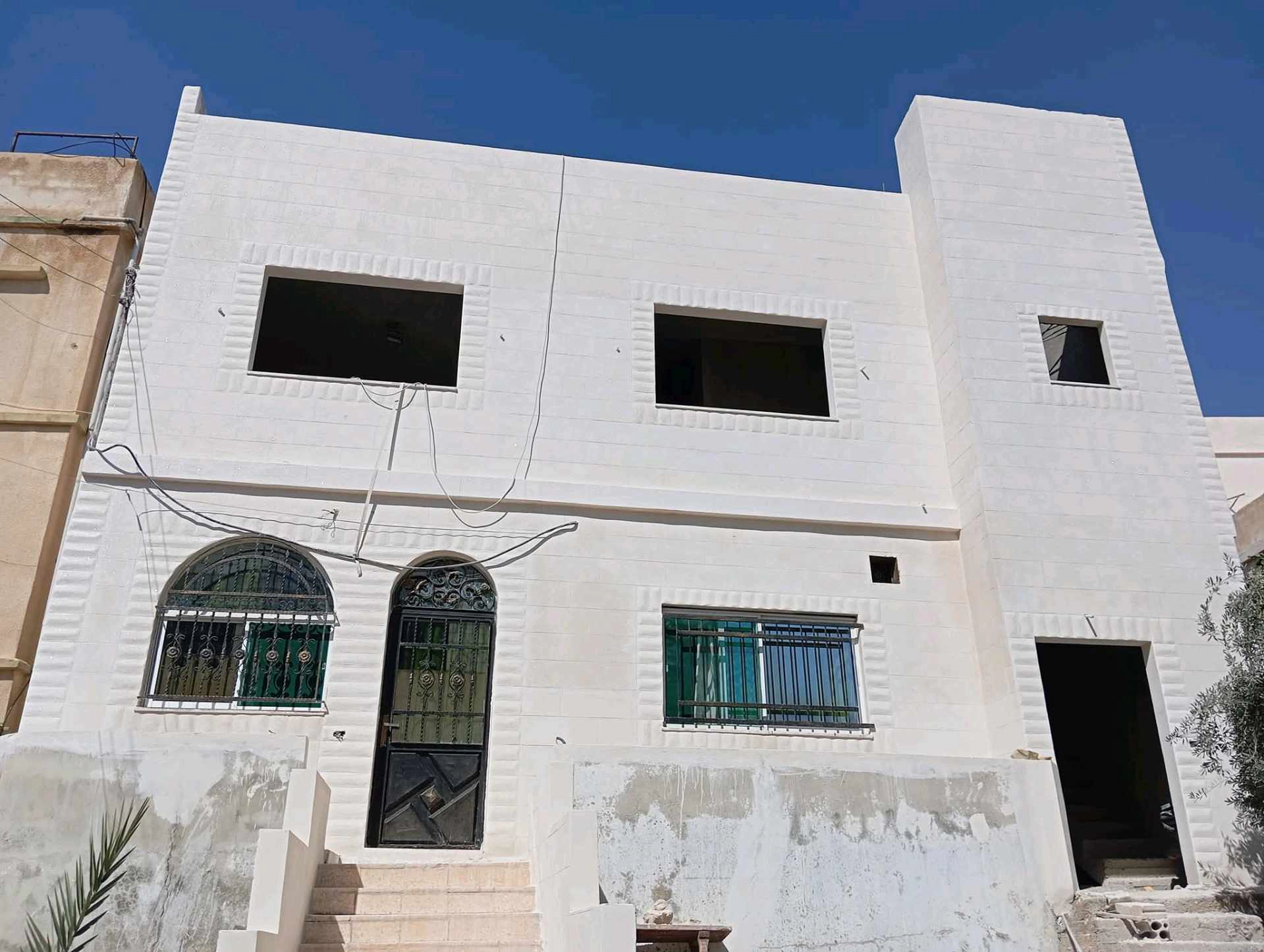 مبنى في عطل الزرقاء والرصيفة - 55,000 دأ - صورة 1