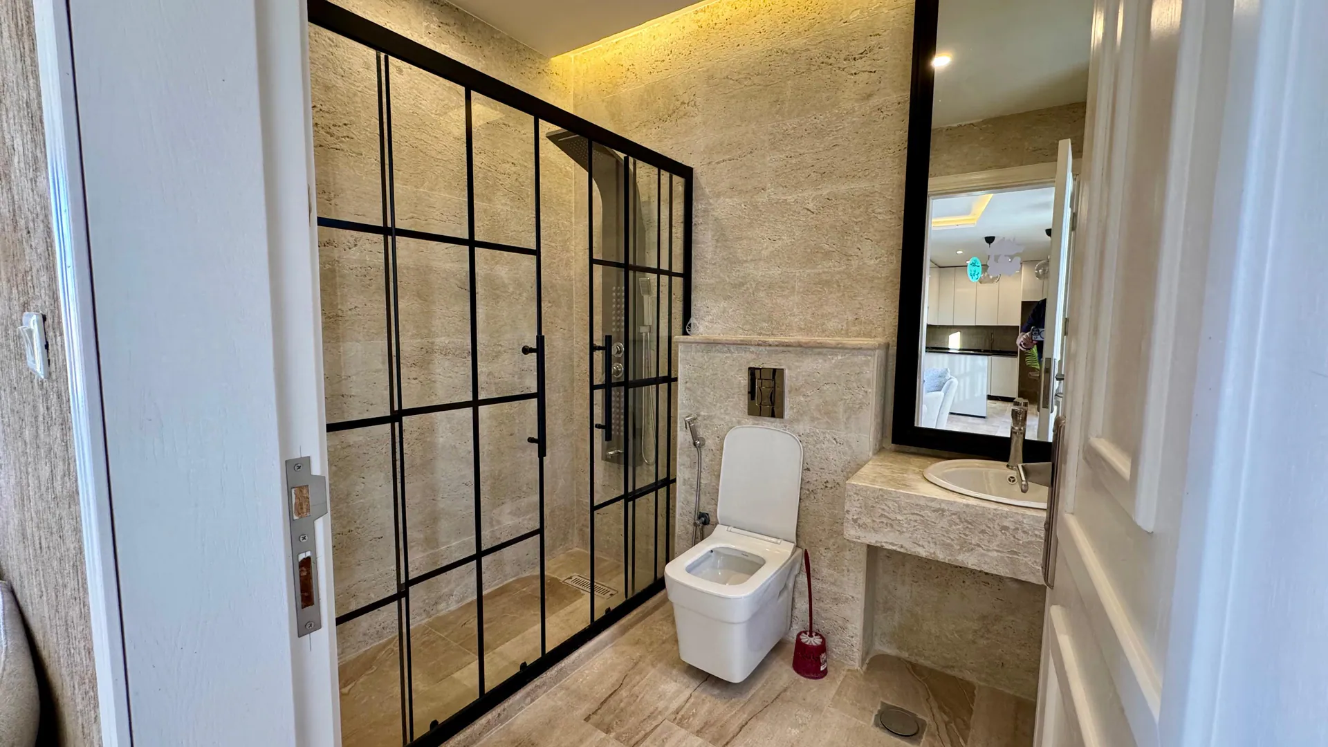 مزرعة/شاليه في  39 كم&nbsp;عن&nbsp;الرويال - 168,000 دأ - صورة 1